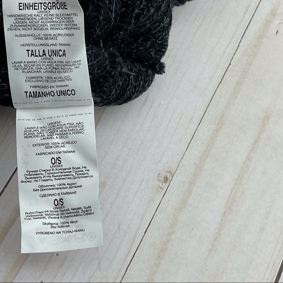 Columbia Whirlibird Cuffed Beanie - Picture 6 of 8